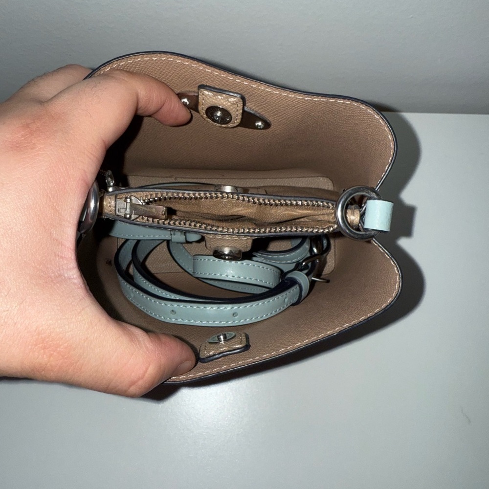 Blue floral Coach bag - Picture 2 of 4